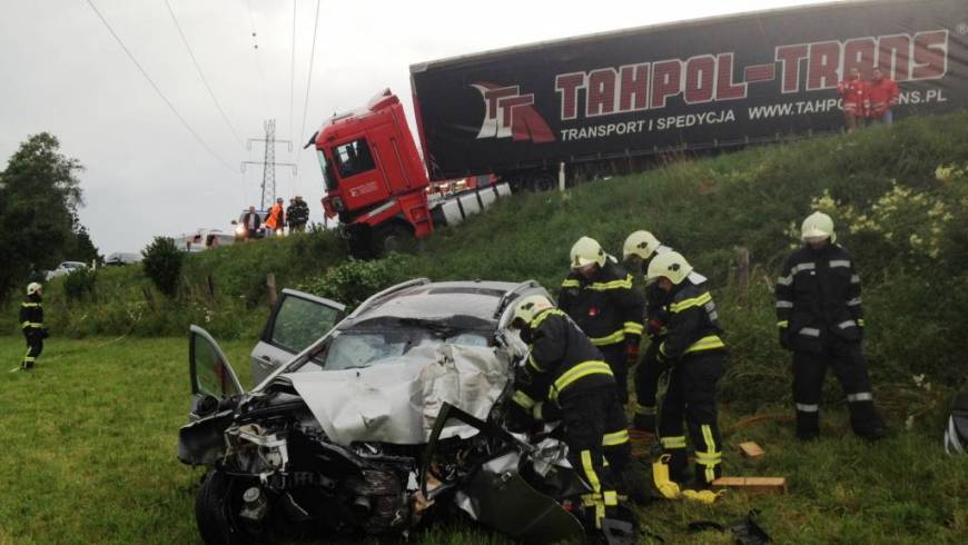 Tödlicher Frontalzusammenstoß auf der B320